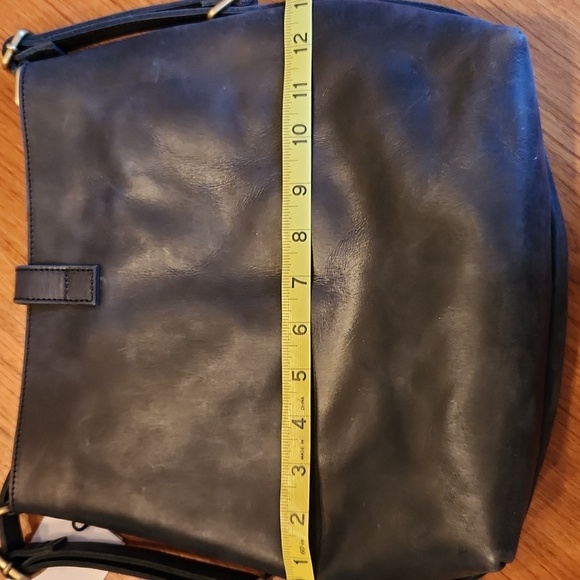 Black ELEVATE shoulder bag/backpack - Picture 4 of 5